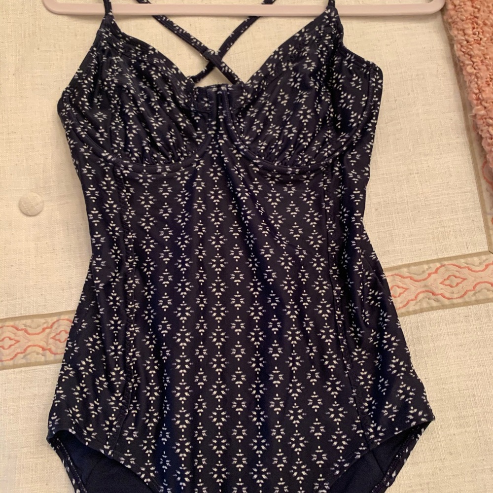 Beautiful Athleta one piece swimsuit!